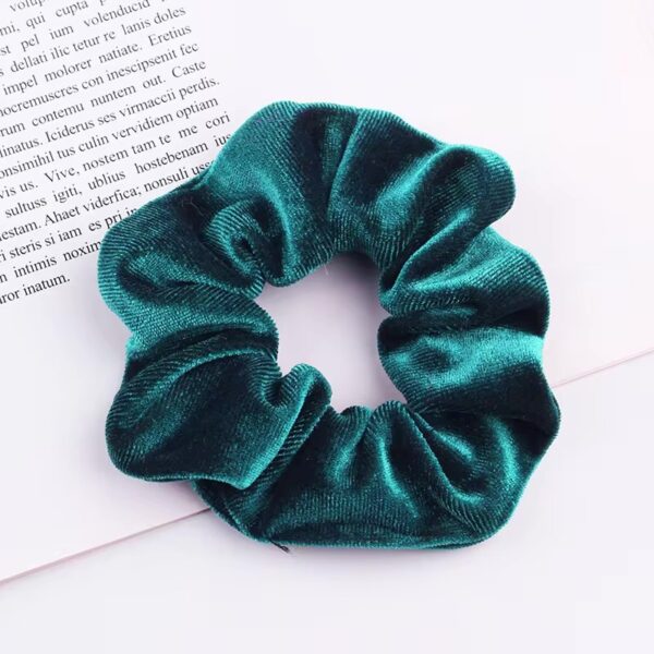 Noma Velvet Scrunchie (Cambridge Blue)